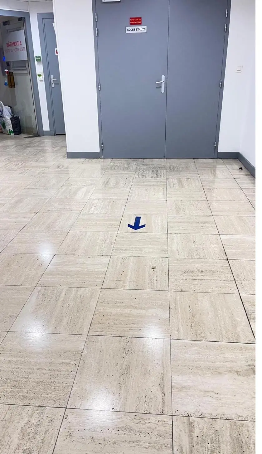 Hall d’immeuble entretenu par Chabi CleanUp Pro